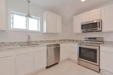 470 Willow St, Woonsocket, RI 02895 photo 8