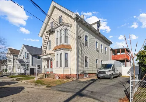 38 Laurel St, Pawtucket, RI 02860