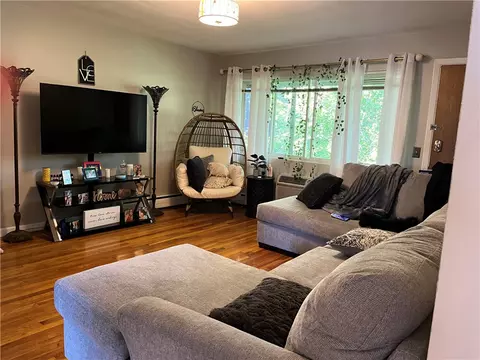 72 Shore Rd #203, Warwick, RI 02889 - Movoto