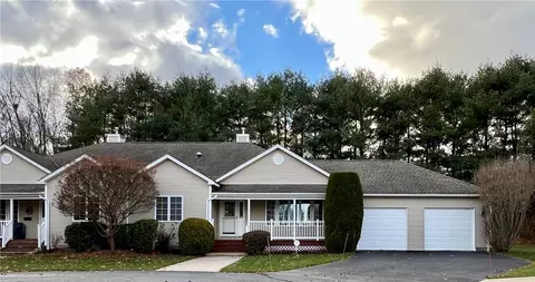 9 Dairy Farm Dr #320, West Warwick, RI 02893