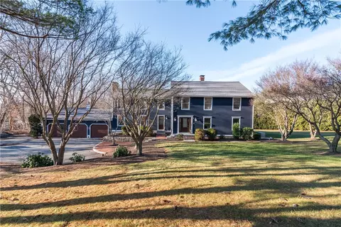 68 Scituate Ave, Scituate, RI 02831