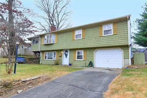 142 Princeton Ave, Coventry, RI 02816