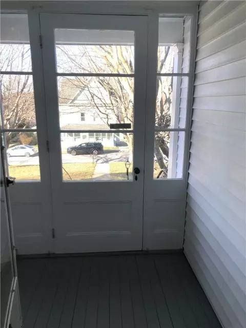 37 Summer St, Westerly, RI 02891 photo 5