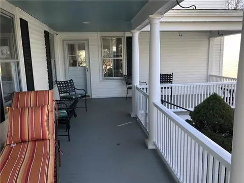 37 Summer St, Westerly, RI 02891 photo 6