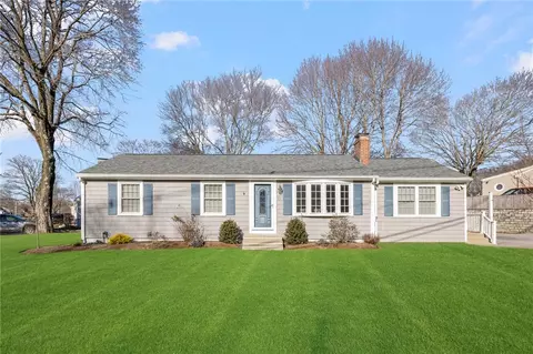 23 Austin Rd, East Greenwich, RI 02818