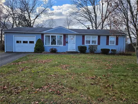 156 Weeden Dr, East Greenwich, RI 02818