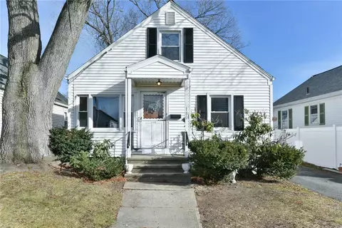 180 Crescent Ave, Cranston, RI 02910