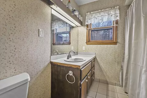 19 Breault Ave, Woonsocket, RI 02895 photo 7