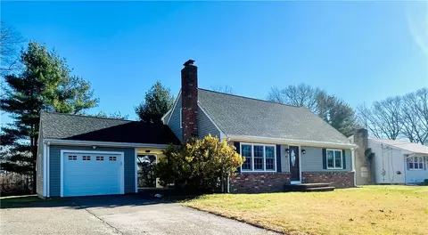 58 Wildwood Trl, East Greenwich, RI 02818