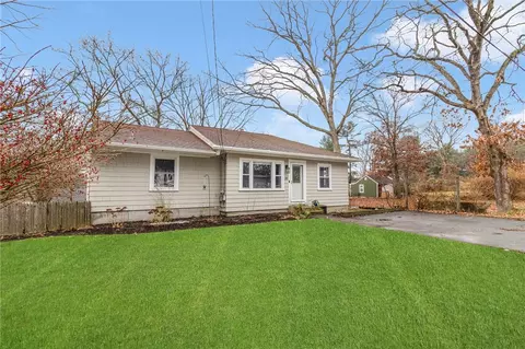 30 Overview Dr, Coventry, RI 02816 photo 2