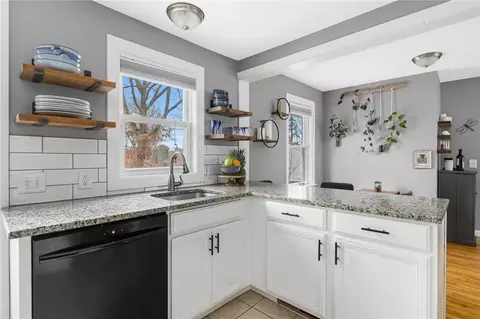 30 Overview Dr, Coventry, RI 02816 photo 10