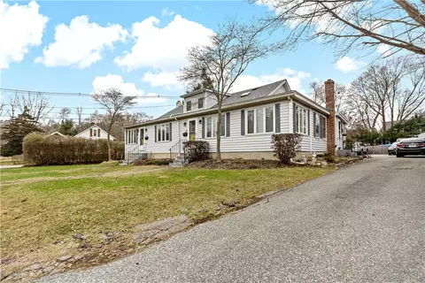 101 Station St, Coventry, RI 02816