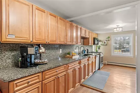 273 Long Street St, Warwick, RI 02886 photo 5