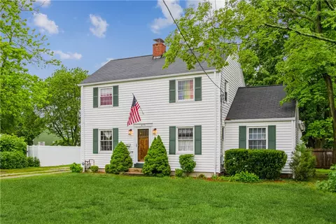 273 Long Street St, Warwick, RI 02886