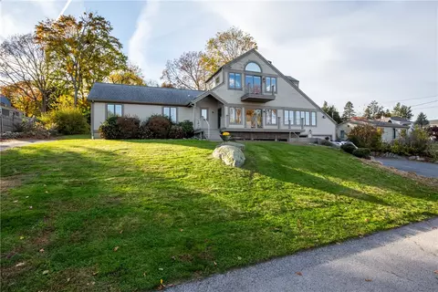 58 Overhill Rd, Warren, RI 02885