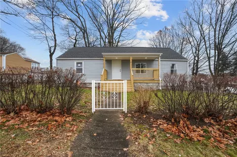 107 Marshall Ave, Cumberland, RI 02864
