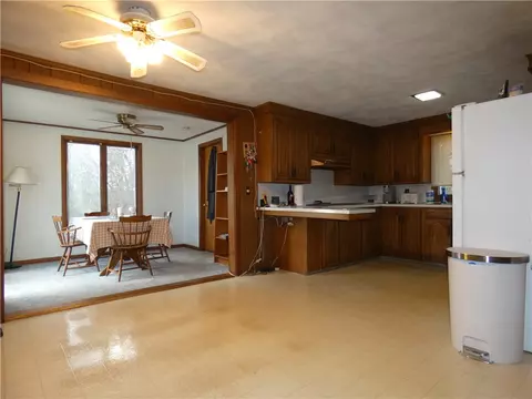 230 Douglas Rd, Warwick, RI 02886 photo 5