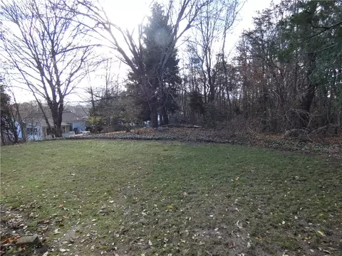 230 Douglas Rd, Warwick, RI 02886 photo 21