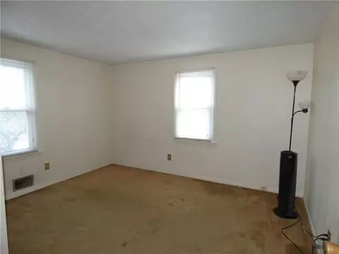 230 Douglas Rd, Warwick, RI 02886 photo 13