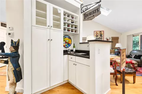 36 Oyster Pt, Warren, RI 02885 photo 14