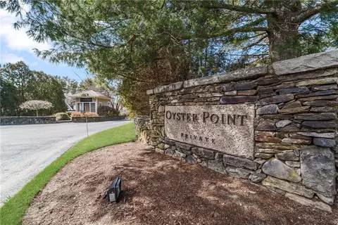 36 Oyster Pt, Warren, RI 02885 photo 3