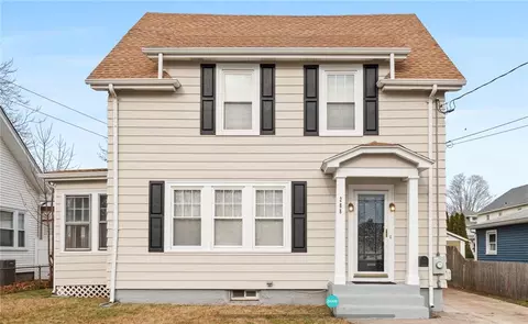 288 Hughes Ave, Pawtucket, RI 02861