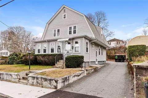 16 Potter Ave, West Warwick, RI 02893