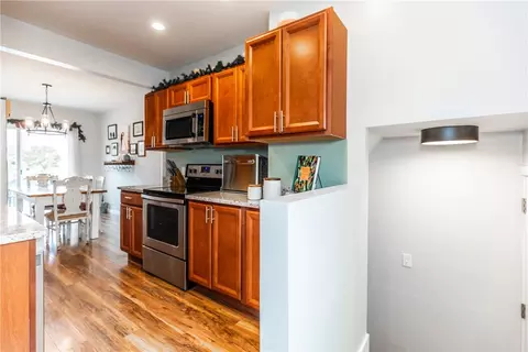 22 Alpine St, Warwick, RI 02889 photo 18