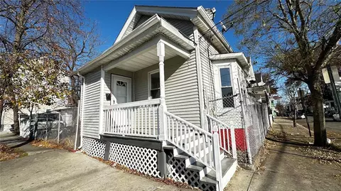 163 Colfax St, Providence, RI 02905