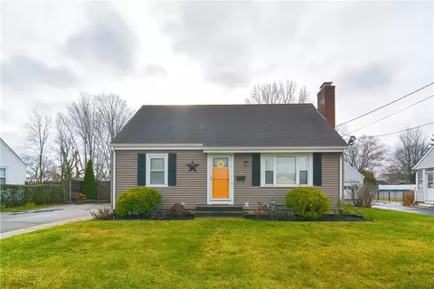 78 Lindy Ave, East Providence, RI 02915