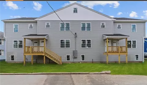 174 Dunnell Ave #4, Pawtucket, RI 02860