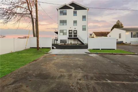 78 Cass St, Providence, RI 02905