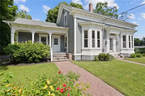561 Putnam Pike, Greenville, RI 02828