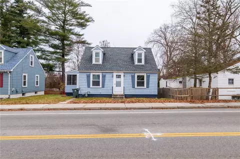 34 Arnold Rd, Coventry, RI 02816