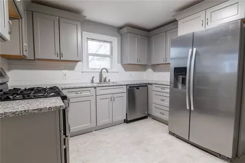 34 Arnold Rd, Coventry, RI 02816 photo 11