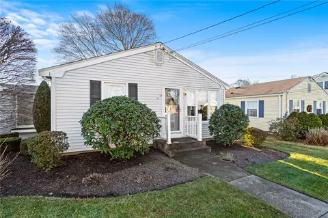 64 Natick Ave, Warwick, RI 02886 photo 2