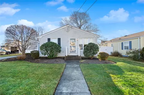 64 Natick Ave, Warwick, RI 02886