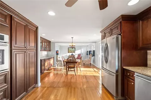 64 Natick Ave, Warwick, RI 02886 photo 7