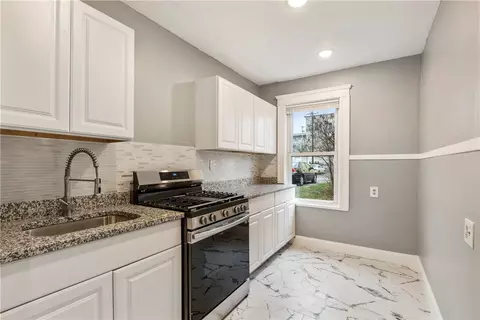 45 Read Ave, Woonsocket, RI 02895 photo 11