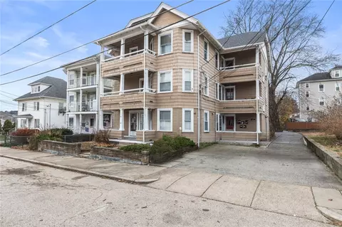 45 Read Ave, Woonsocket, RI 02895 photo 3