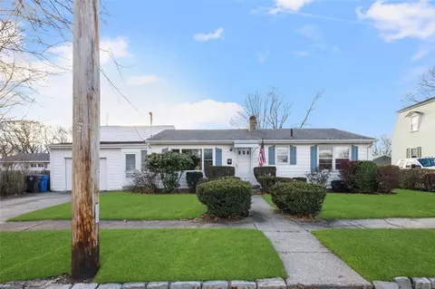 13 Linden Ave, Cranston, RI 02910
