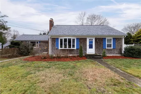 11 Tahena Dr, East Greenwich, RI 02818
