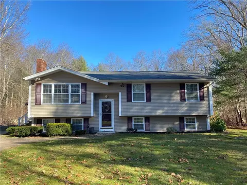 1604 Jackson School House Rd, Burrillville, RI 02859