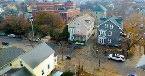 11 Harvest St, Providence, RI 02908
