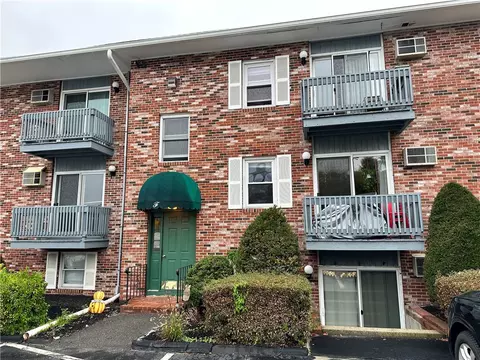 200 Manville Hill Rd #F142, Cumberland, RI 02864