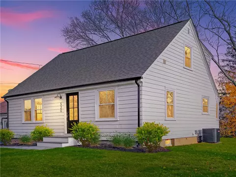 520 Phenix Ave, Cranston, RI 02921