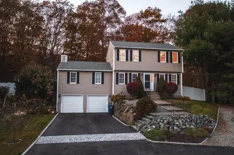38 Water Fall Way, Cranston, RI 02921
