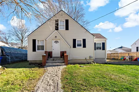 11 Colonial Way, West Warwick, RI 02893