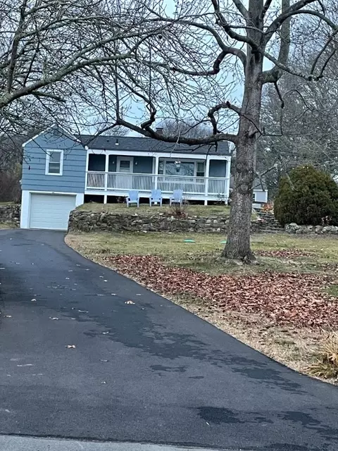 4 Stuart St, Westerly, RI 02891 photo 1
