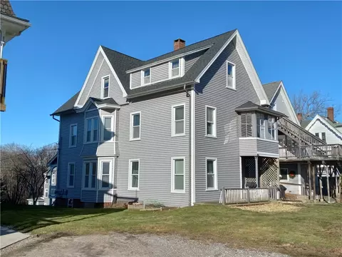 22 Spring St, Westerly, RI 02891 photo 3